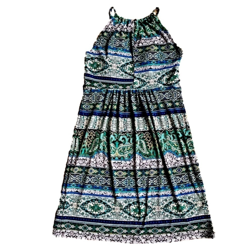 🇺🇸 Valerie Bertinelli paisley keyhole dress